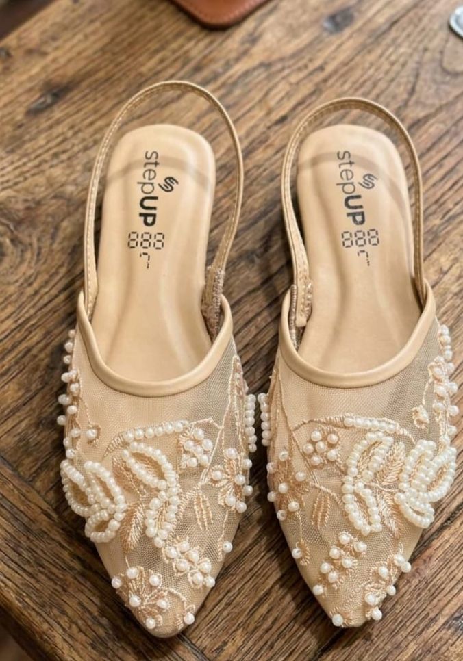 Black Lace Pearl Slingback Pointed Pumps SH Collection