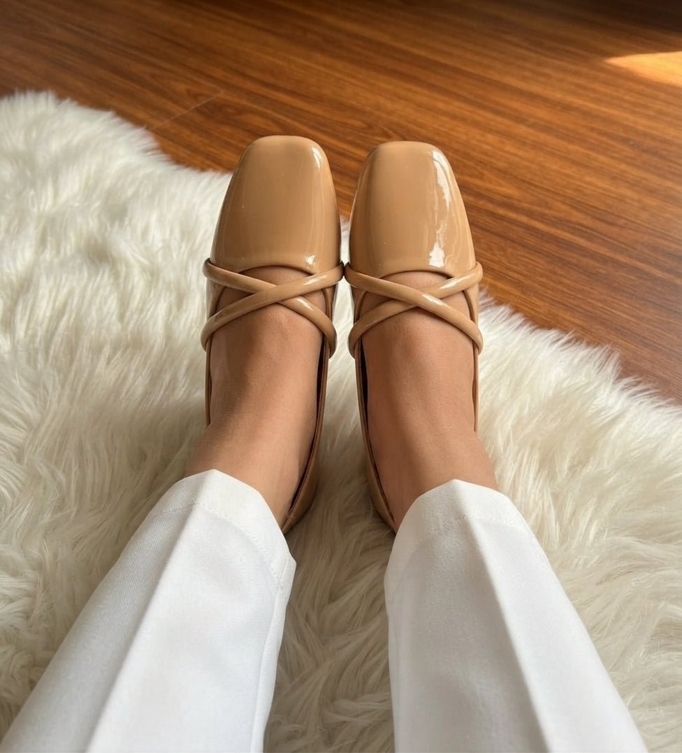 Elegant Glossy Cross-Strap Flat Shoes - SH Collection