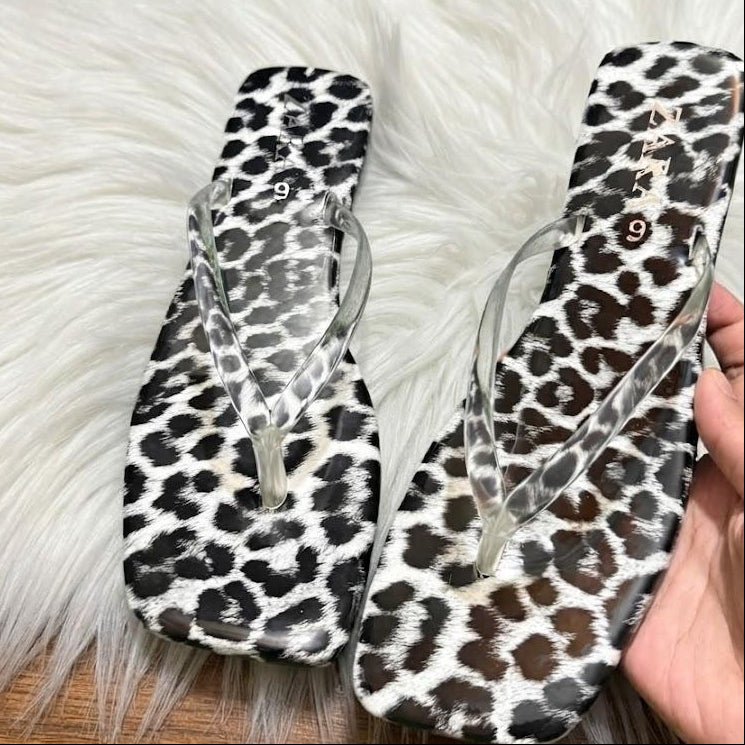 Leopard Print Square Toe Flip Flops - White - SH Collection