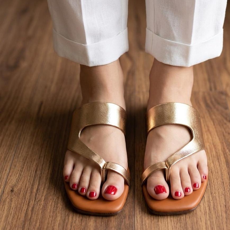 Metallic Ankle Strap Toe Post Flat Sandals - Gold - SH Collection