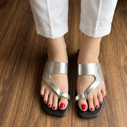 Metallic Ankle Strap Toe Post Flat Sandals - Silver - SH Collection