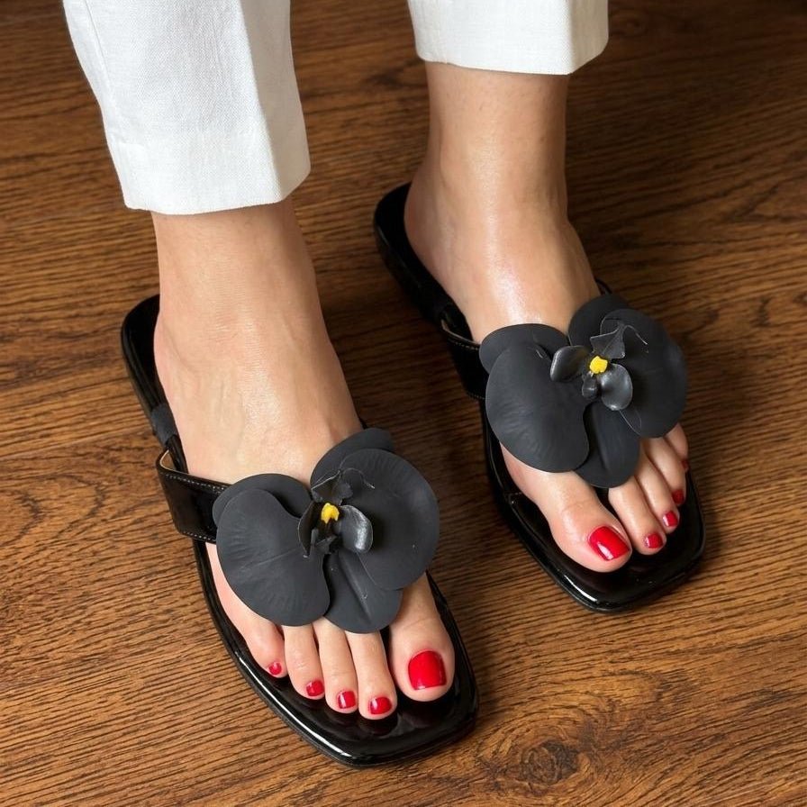 Orchid Flower Thong Flat Sandals - Black - SH Collection
