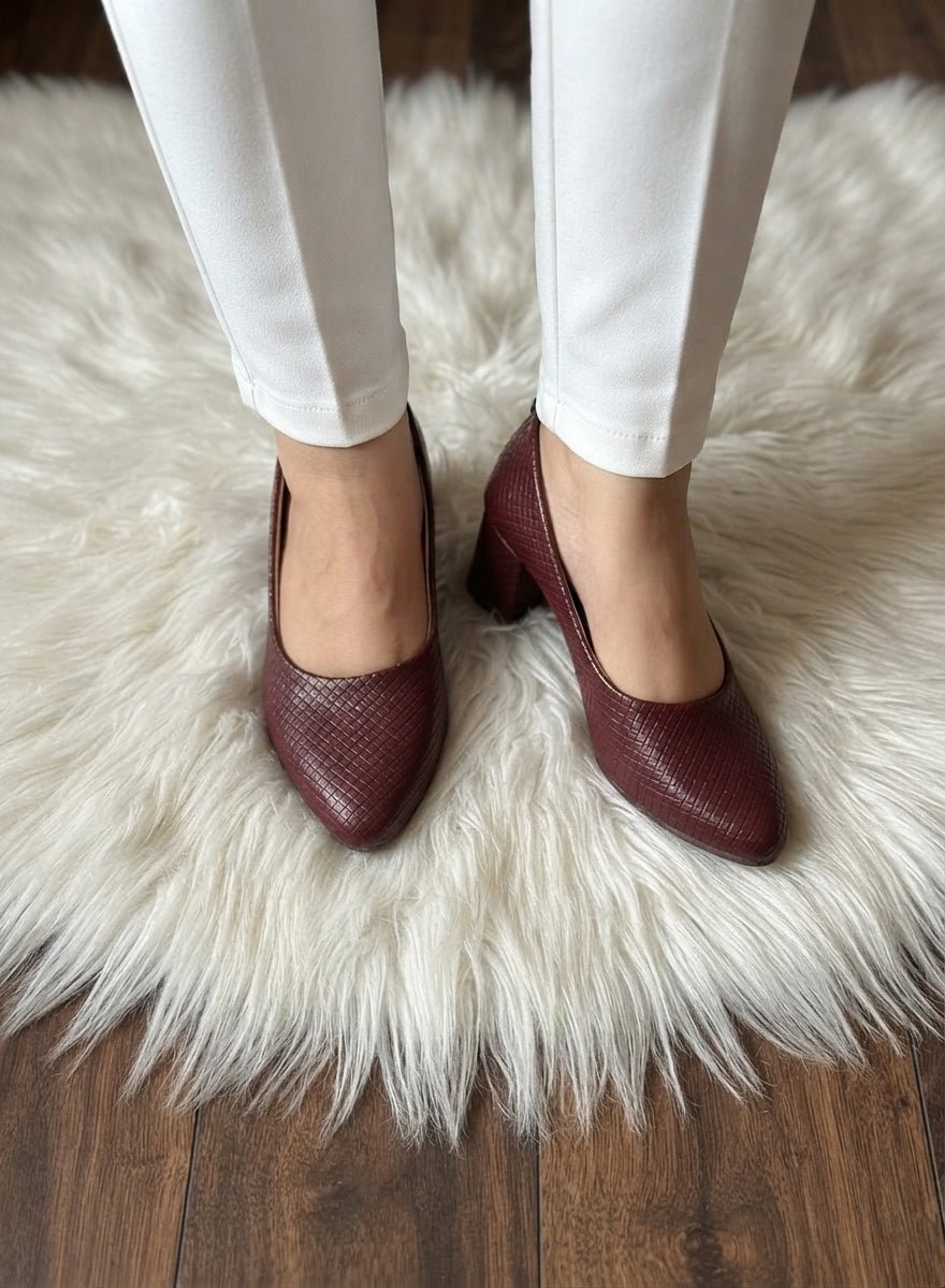 Pointed Toe Heel Pumps - SH Collection